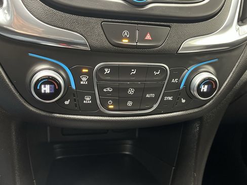 Certified 2023 Chevrolet Equinox LT w/ Driver Convenience Package image 21