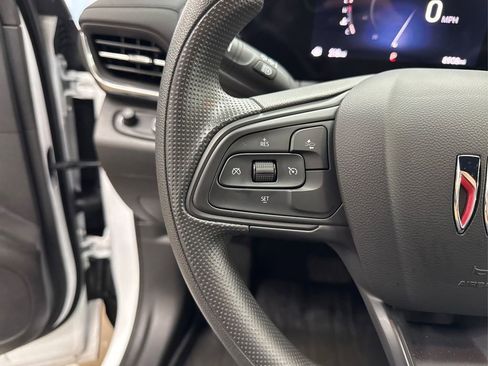 Used 2024 Buick Envista Preferred image 33