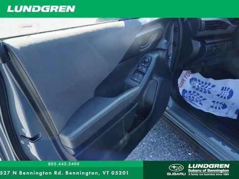 Used 2024 Subaru Crosstrek 2.0i Premium image 10