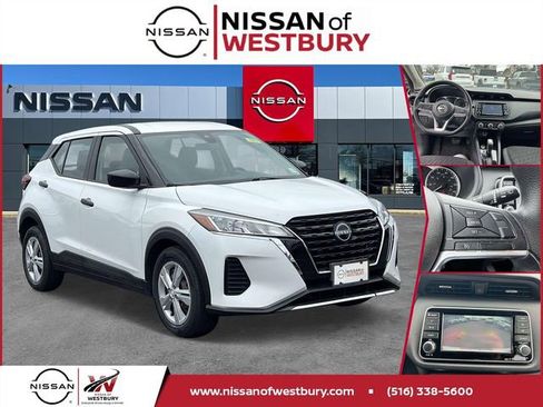 Used 2022 Nissan Kicks S image 1