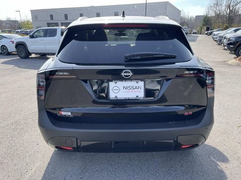 New 2026 Nissan Kicks SR w/ SR Premium Package FWD image 4