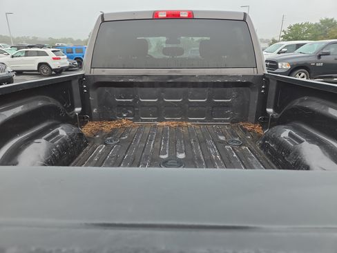 Used 2015 RAM 2500 Tradesman w/ Chrome Appearance Group AWD/4WD image 24