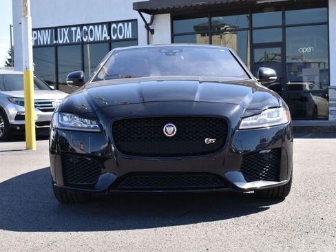 Used 2017 Jaguar XF S image 3