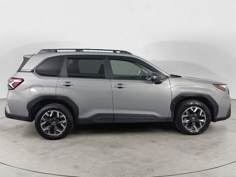Certified 2025 Subaru Forester Premium w/ Convenience Package #1 AWD/4WD image 6