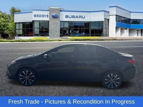 Used 2017 Toyota Corolla SE w/ Carpet Mat Package (TMS) FWD image 2