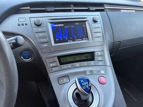 Used 2014 Toyota Prius One image 13