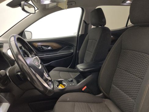 Used 2019 GMC Terrain SLE w/ Driver Convenience Package FWD image 17