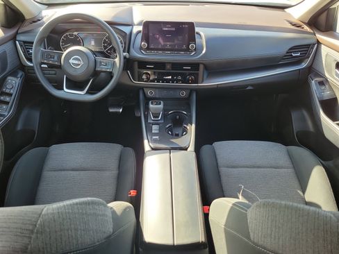 Certified 2023 Nissan Rogue SV FWD image 13
