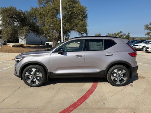 New 2026 Volvo XC40 B5 Core w/ Protection Package Premier image 3