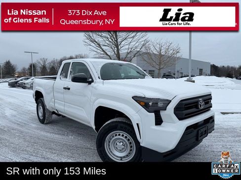 Used 2025 Toyota Tacoma SR image 1