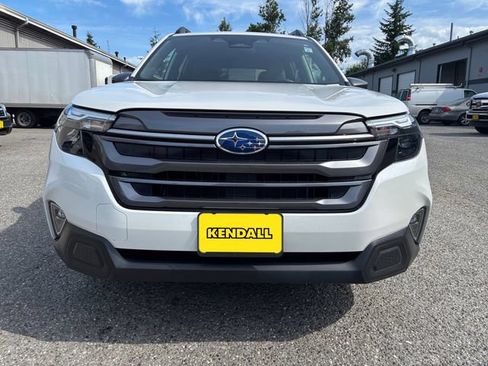 Certified 2025 Subaru Forester Premium AWD/4WD image 26