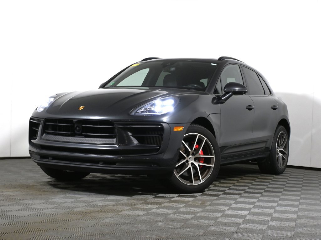 Used 2023 Porsche Macan S AWD/4WD image 1