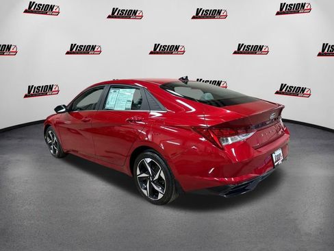 Used 2022 Hyundai Elantra Limited image 7