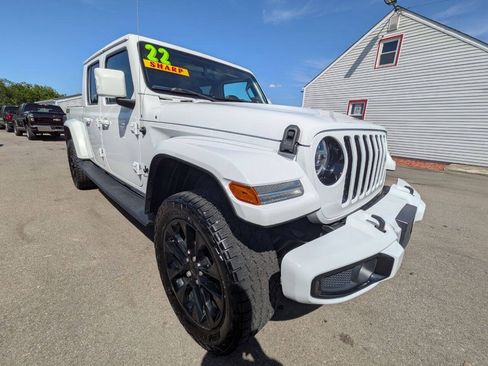 Used 2022 Jeep Gladiator High Altitude AWD/4WD image 6