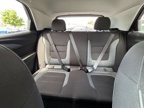 Used 2025 Chevrolet TrailBlazer LT FWD image 32