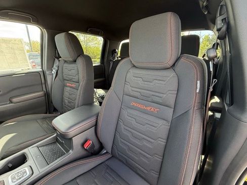 New 2026 Nissan Frontier PRO-4X w/ Pro-4x Convenience Package image 14