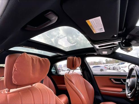 Used 2022 Mercedes-Benz S 500 4MATIC image 16