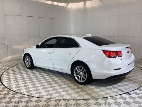 Used 2016 Chevrolet Malibu LT w/ Sun And Convenience Package FWD image 13