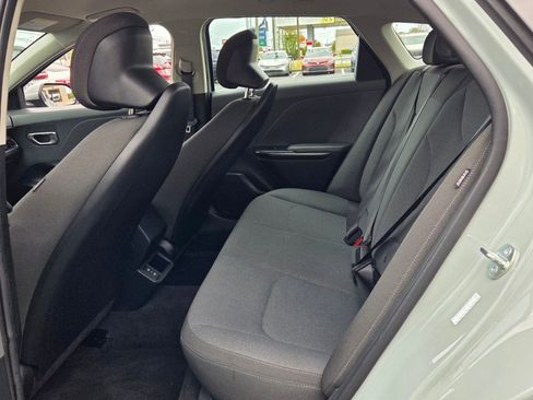 Used 2025 Kia K4 LXS image 6