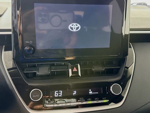 Used 2024 Toyota Corolla LE FWD image 18