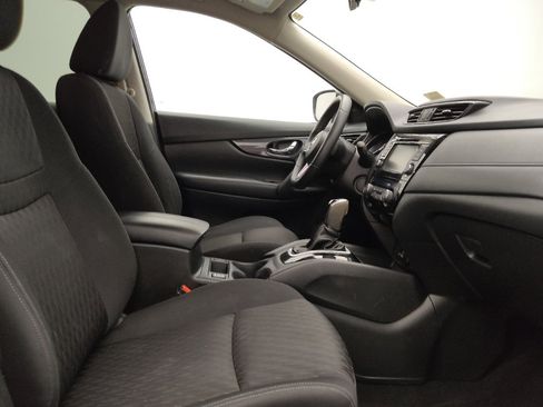 Used 2020 Nissan Rogue SV FWD image 21