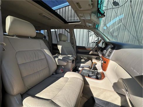 Used 2005 Lexus LX 470 4WD image 4