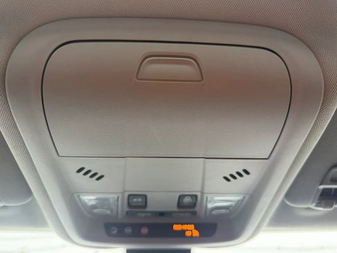 Used 2021 GMC Terrain SLE w/ Driver Convenience Package AWD/4WD image 28