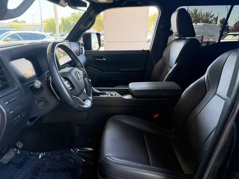 Used 2024 Lexus GX 550 w/ Accessory Package (Z1) AWD/4WD image 13