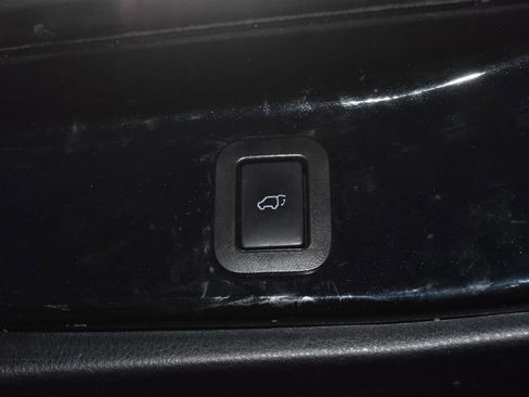 Used 2018 Toyota Highlander Limited Platinum image 42