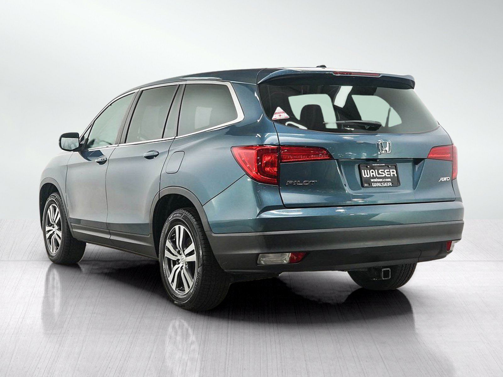 Used 2017 Honda Pilot EX-L image 3