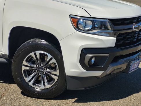 Used 2021 Chevrolet Colorado Z71 AWD/4WD image 6