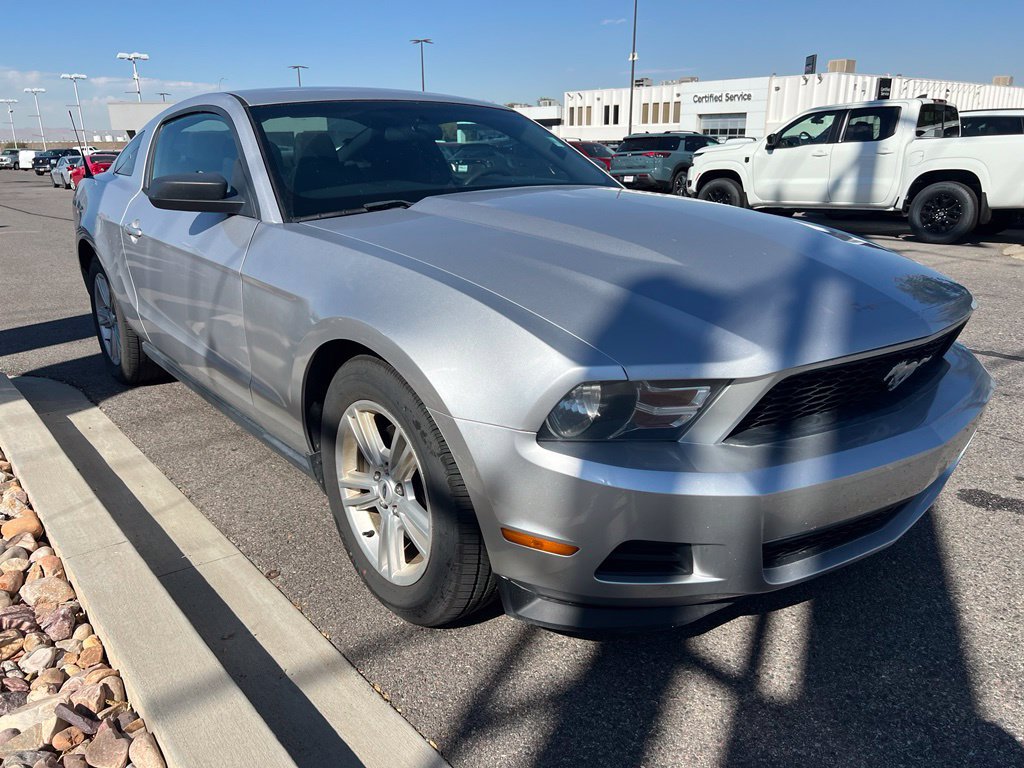 Used 2012 Ford Mustang Coupe RWD image 4