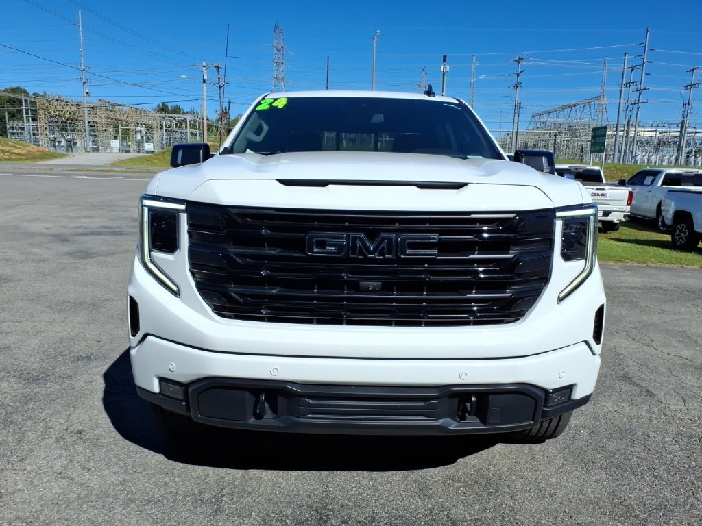 Used 2024 GMC Sierra 1500 Elevation w/ Elevation Premium Package AWD/4WD image 2