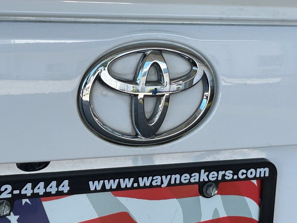 Used 2022 Toyota RAV4 XLE w/ Convenience Package FWD image 23