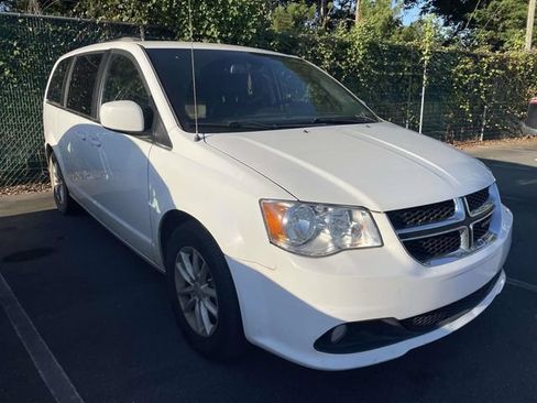 Used 2019 Dodge Grand Caravan SXT FWD image 1