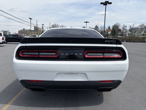 Used 2018 Dodge Challenger SRT Hellcat image 14
