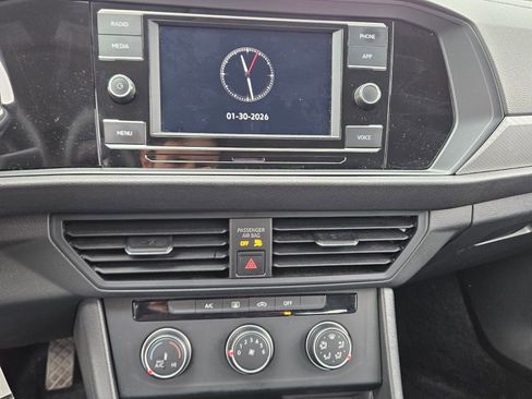 Used 2024 Volkswagen Jetta S image 19