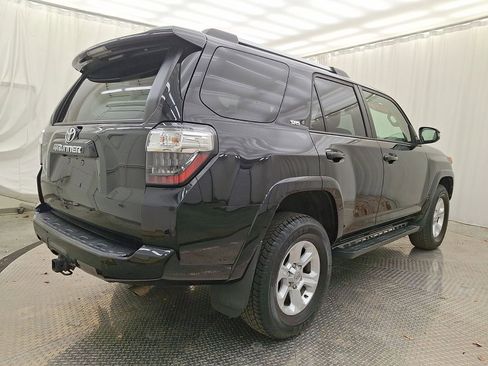 Certified 2022 Toyota 4Runner SR5 Premium image 25