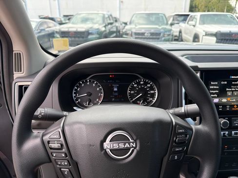 Used 2025 Nissan Frontier SV RWD image 17