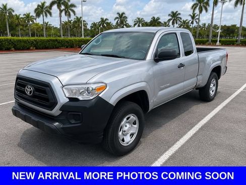 Used 2023 Toyota Tacoma SR RWD image 3