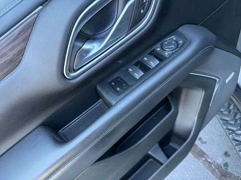 Used 2022 Chevrolet Tahoe Z71 w/ Z71 Off-Road Package image 13