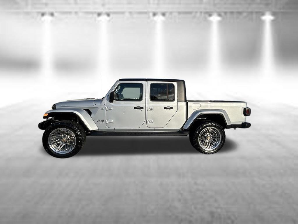 Used 2022 Jeep Gladiator Overland w/ Popular Equipment Package AWD/4WD image 8