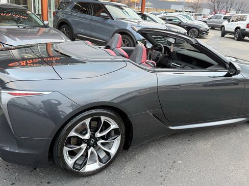 Used 2021 Lexus LC 500 Convertible image 4