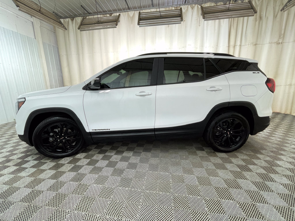 Certified 2022 GMC Terrain SLE w/ Driver Convenience Package FWD image 15