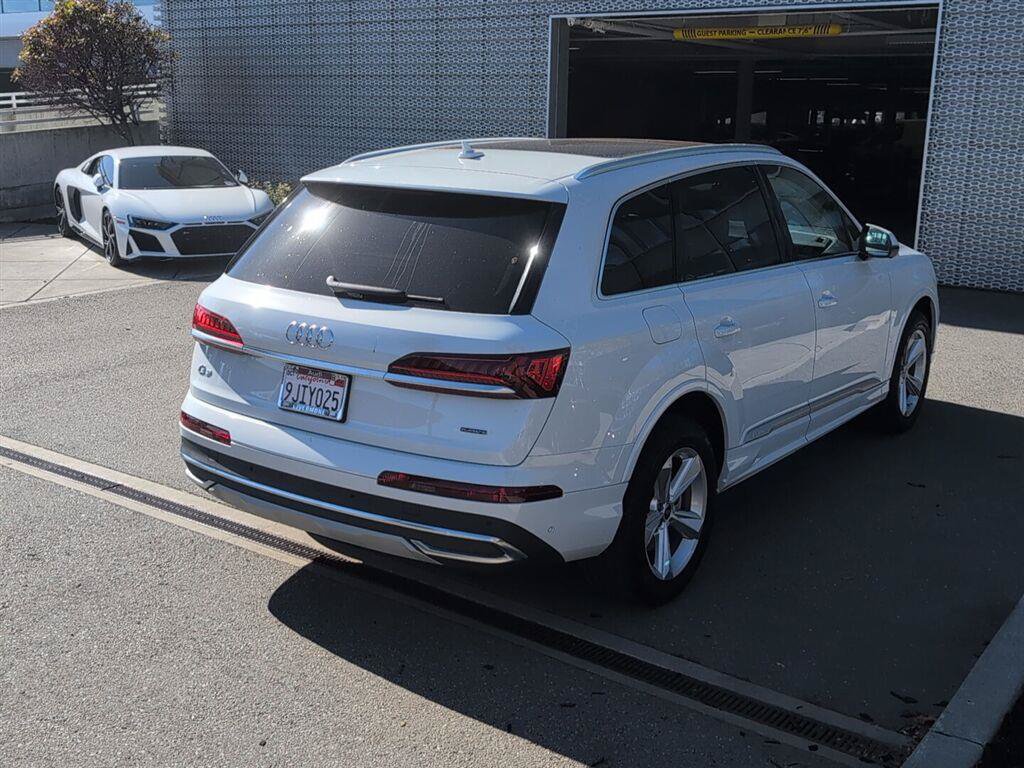 Used 2023 Audi Q7 2.0T Premium Plus AWD/4WD image 5