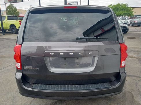 Used 2016 Dodge Grand Caravan SE FWD image 5