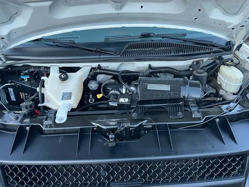 Used 2015 Chevrolet Express 3500 w/ Cold Climate Package image 10