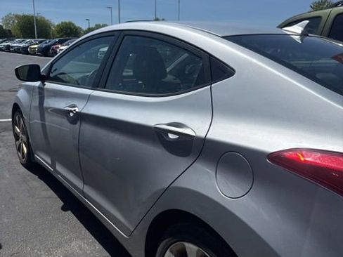 Used 2012 Hyundai Elantra Limited w/ Technology Pkg 5 FWD image 3