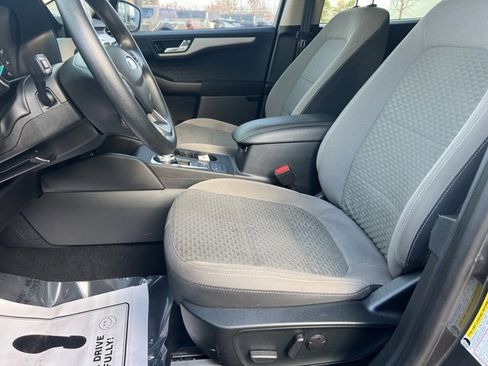 Used 2020 Ford Escape SE image 20