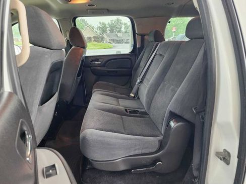 Used 2008 Chevrolet Suburban 2500 LS w/ Skid Plate Package AWD/4WD image 15